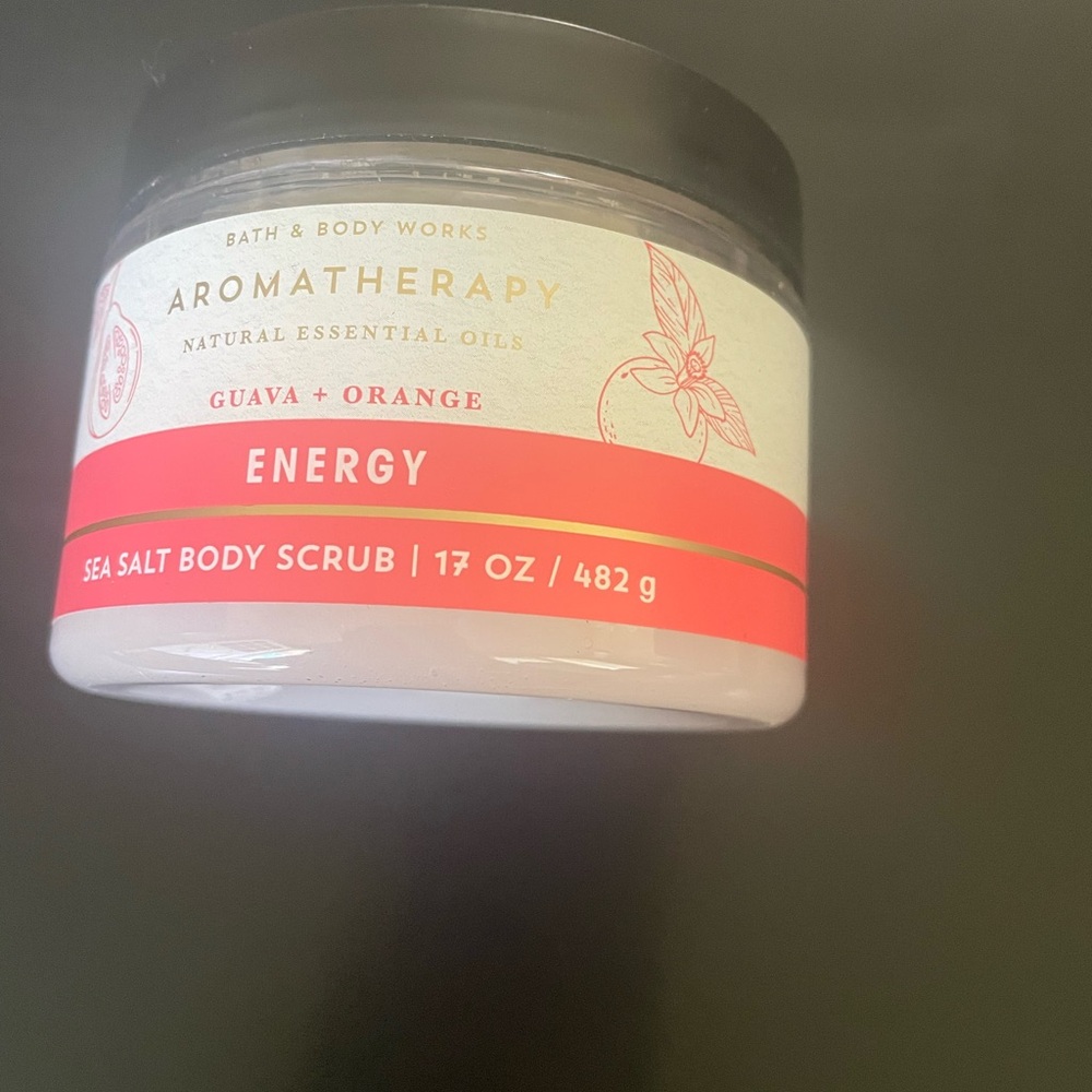 Bath & Body Works Energy Sea Salt Body Scrub - Guava + Orange